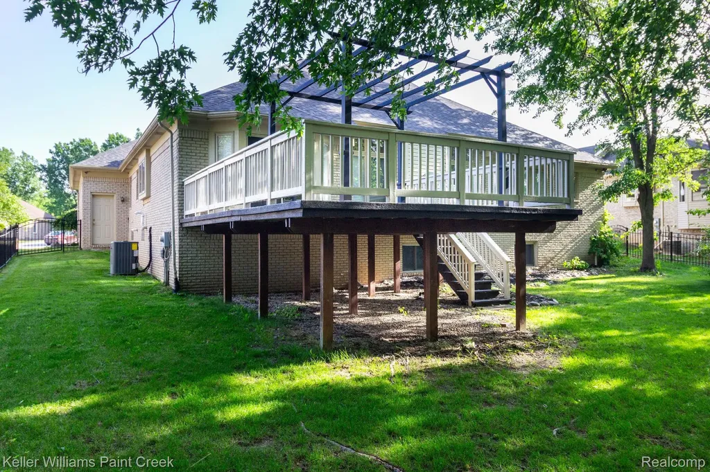 20695 Gaberty Drive Clinton Charter Township MI 48038