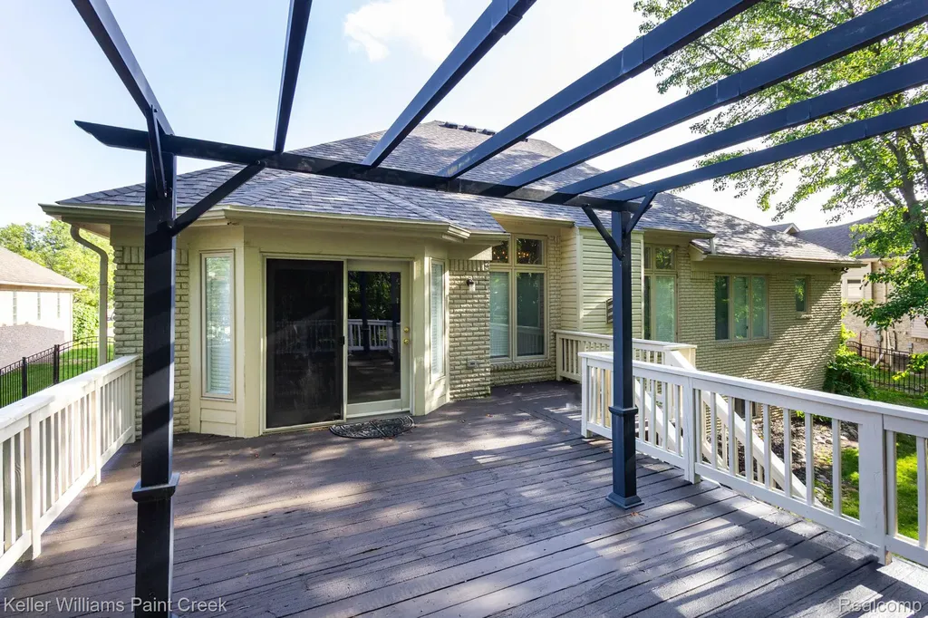 20695 Gaberty Drive Clinton Charter Township MI 48038
