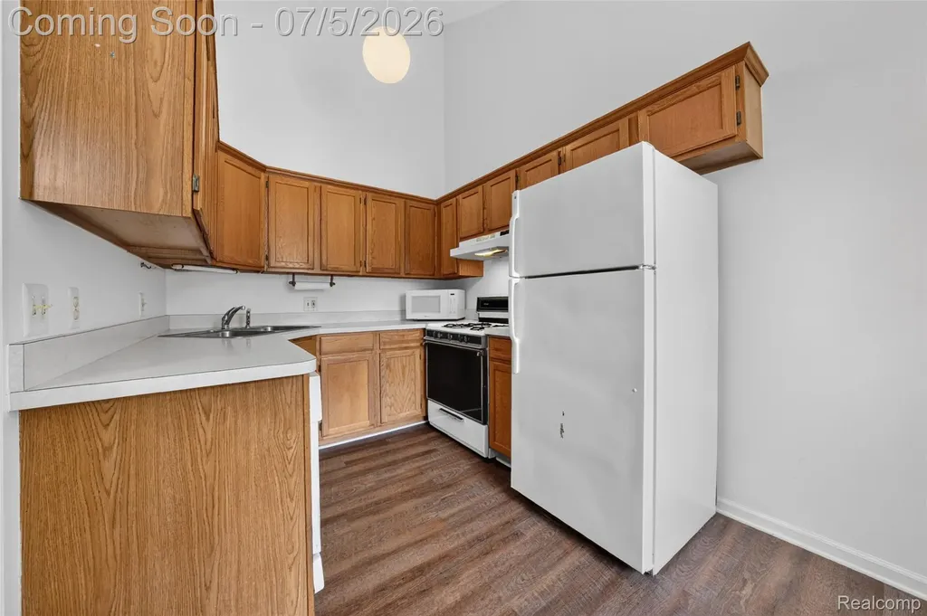 2305 Ellery Avenue Waterford Charter Township MI 48327