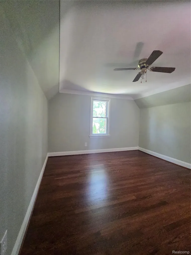 1569 New Hampshire Avenue Marysville City MI 48040