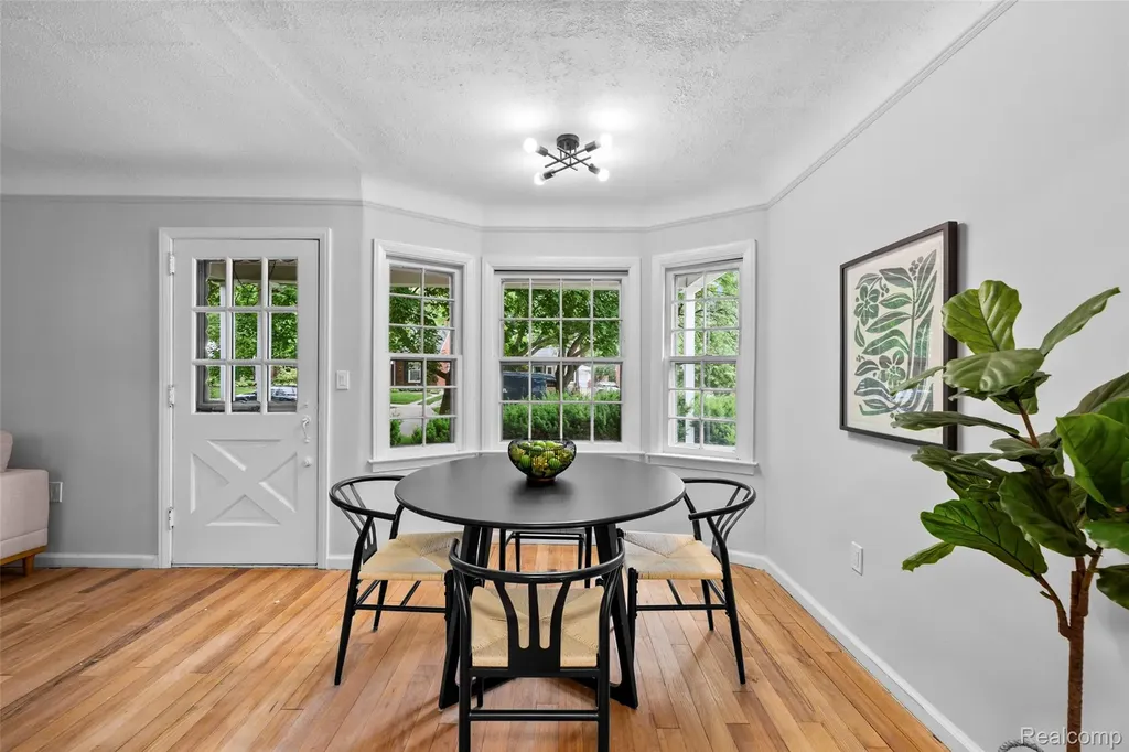 414 Aqua Court Royal Oak City MI 48073