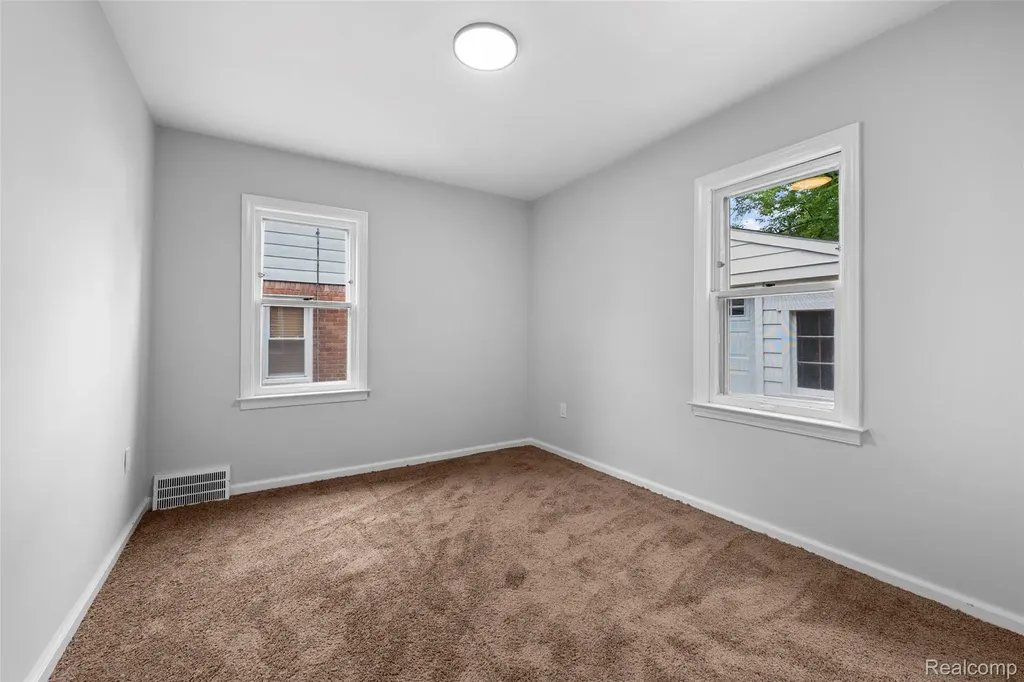 414 Aqua Court Royal Oak City MI 48073