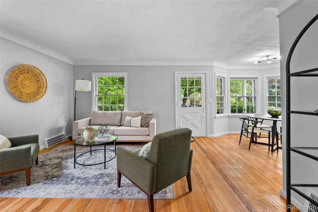 414 Aqua Court Royal Oak City MI 48073