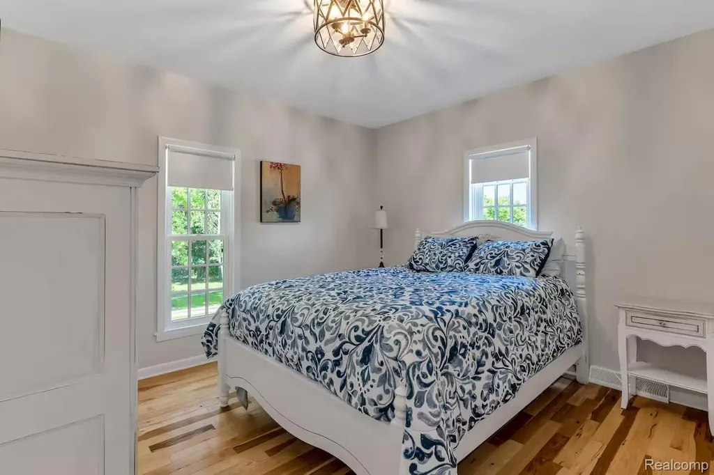 4567 N Seymour Road Flushing Charter Township MI 48433