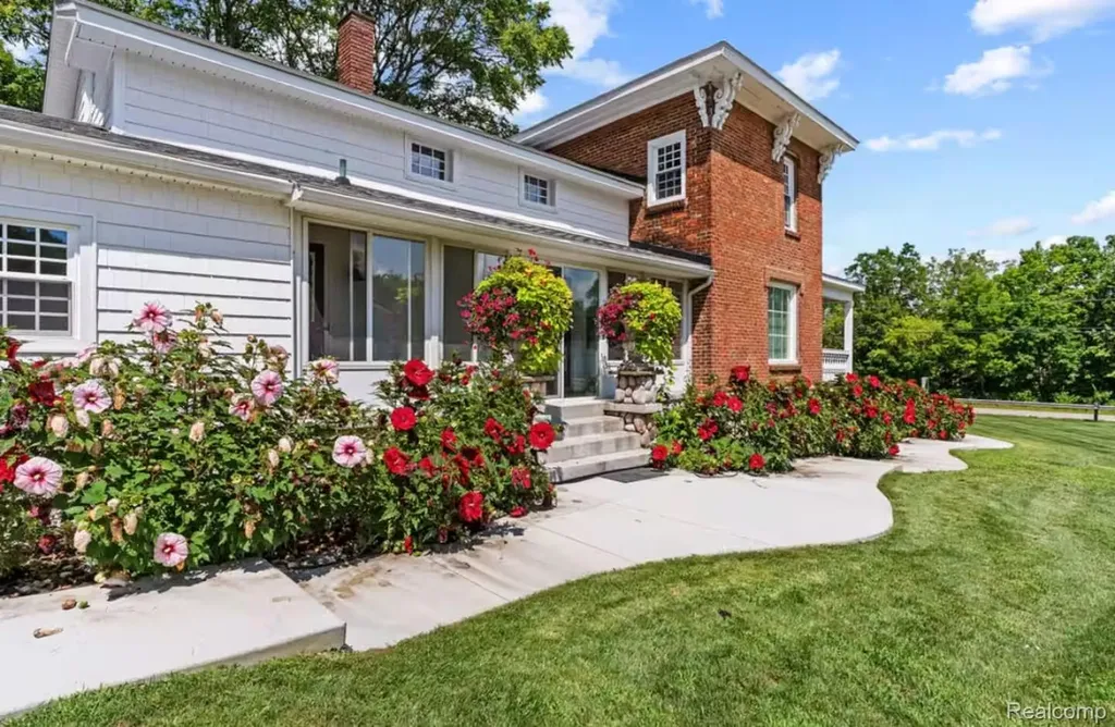 4567 N Seymour Road Flushing Charter Township MI 48433