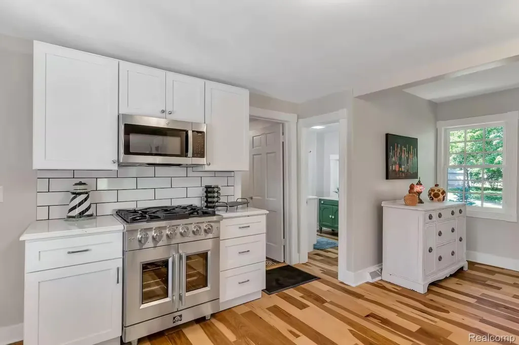 4567 N Seymour Road Flushing Charter Township MI 48433