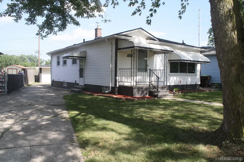 5001 Montfaucon Street Trenton City MI 48183