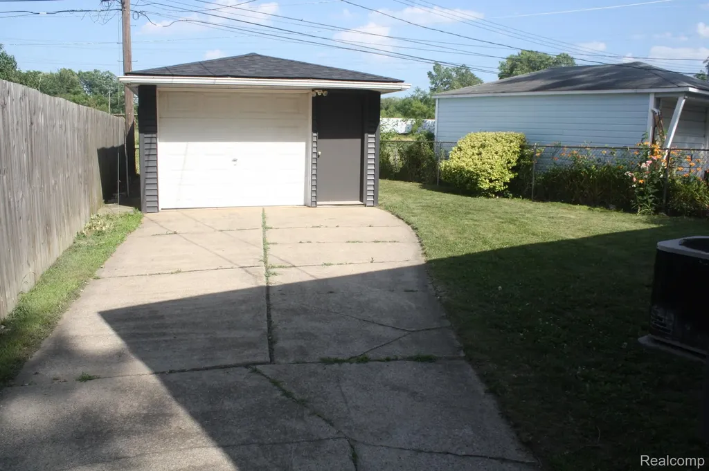 5001 Montfaucon Street Trenton City MI 48183