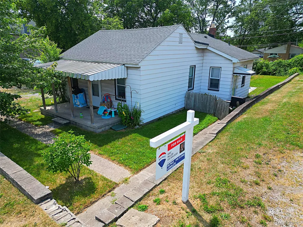 8411 N Middlebelt Road Westland City MI 48185