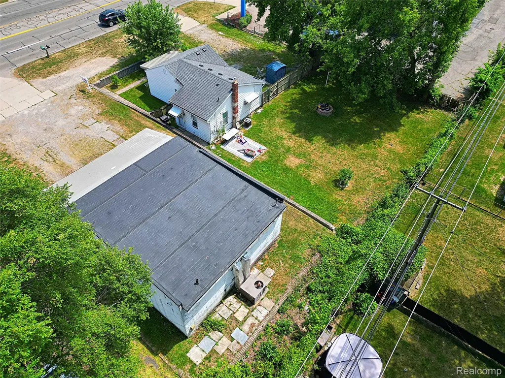 8411 N Middlebelt Road Westland City MI 48185