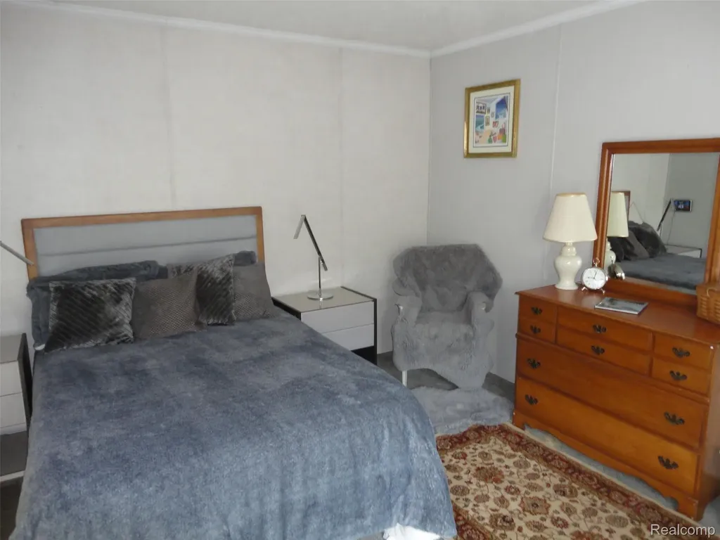21 Saint Andrews Bedford Township MI 48182