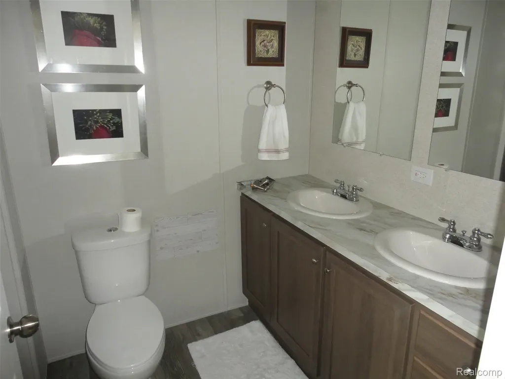 21 Saint Andrews Bedford Township MI 48182