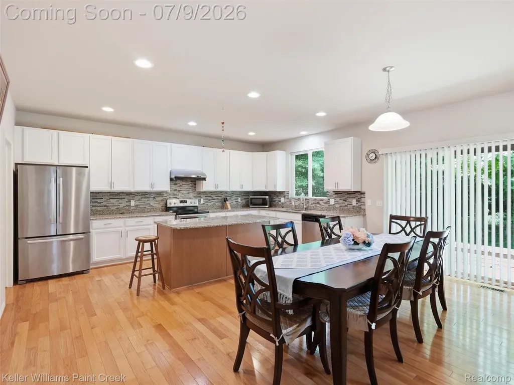 846 Monterey Lane Rochester Hills City MI 48307