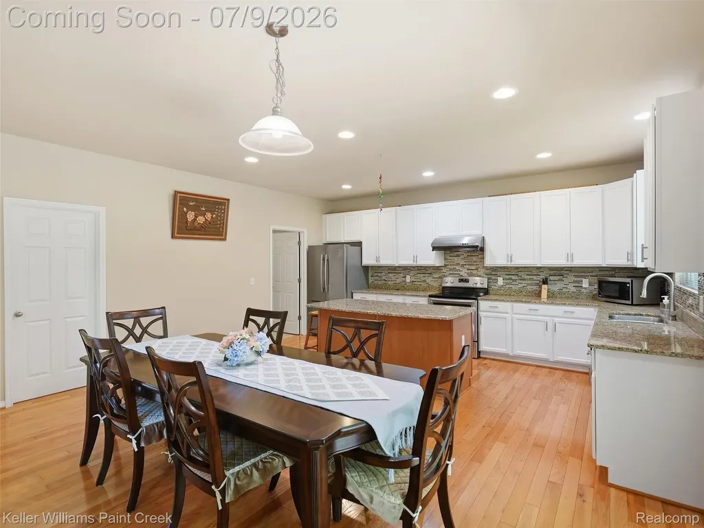 846 Monterey Lane Rochester Hills City MI 48307