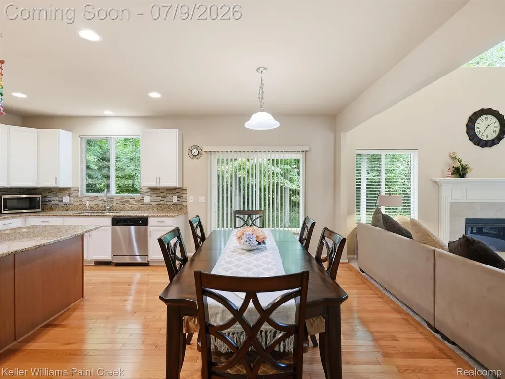846 Monterey Lane Rochester Hills City MI 48307