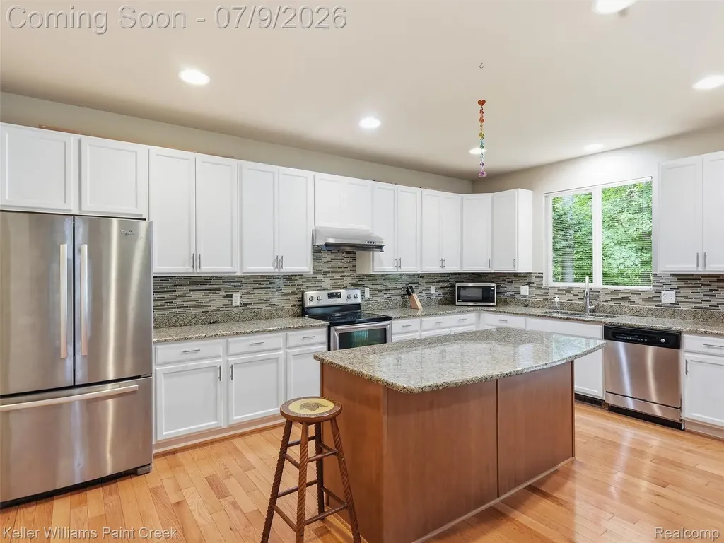 846 Monterey Lane Rochester Hills City MI 48307