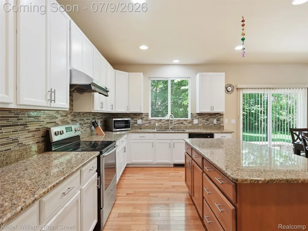 846 Monterey Lane Rochester Hills City MI 48307