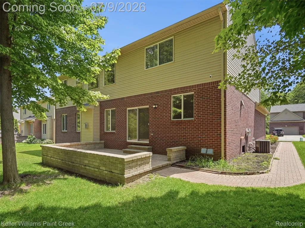 846 Monterey Lane Rochester Hills City MI 48307