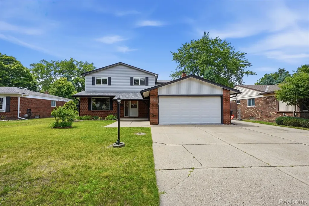 14385 Pere Street Livonia City MI 48154