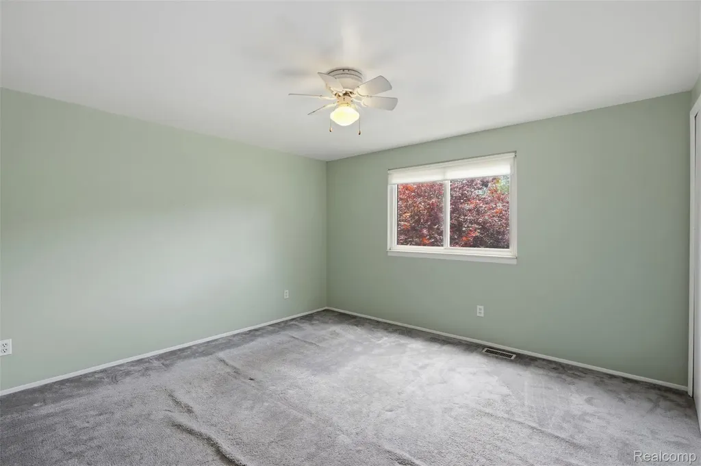 14385 Pere Street Livonia City MI 48154