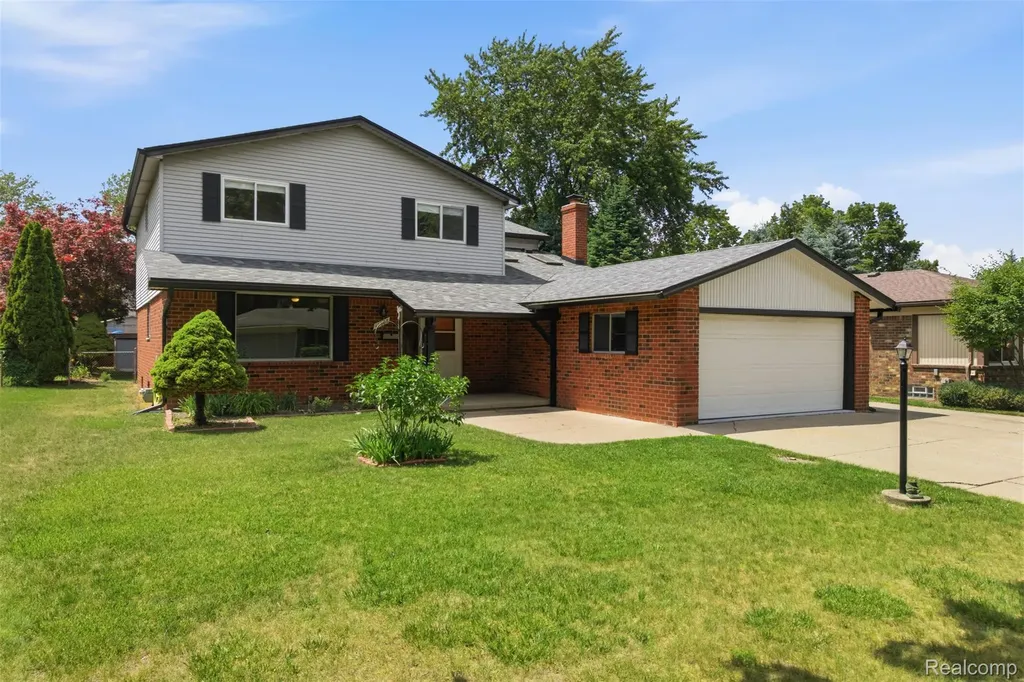 14385 Pere Street Livonia City MI 48154
