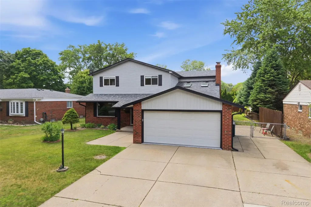 14385 Pere Street Livonia City MI 48154