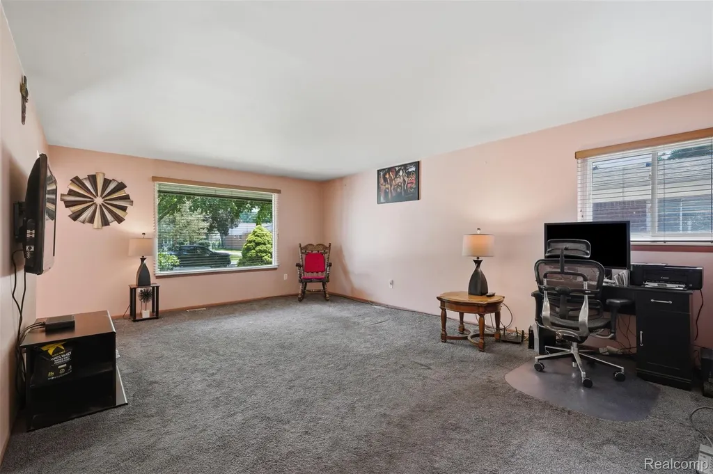 14385 Pere Street Livonia City MI 48154