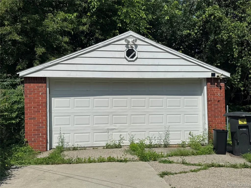 15421 Evergreen Road Detroit City MI 48223