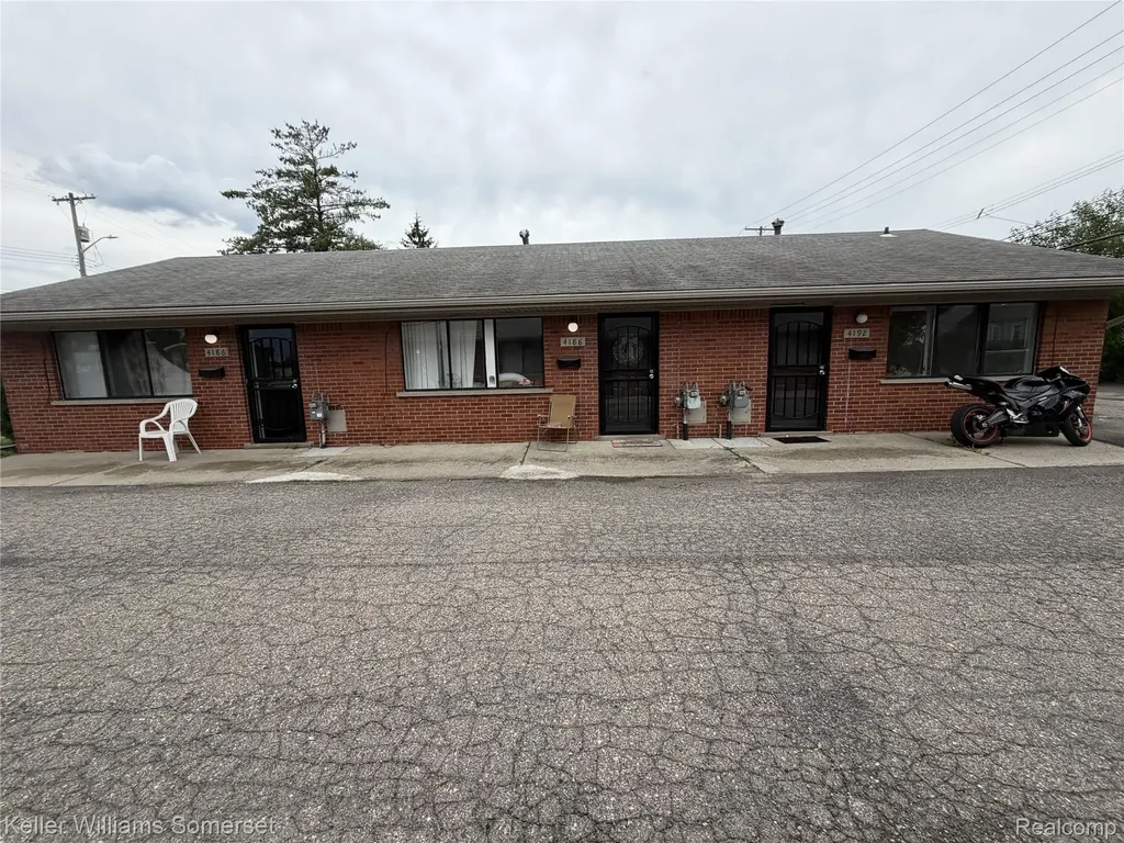 4178 Drouillard Street Lincoln Park City MI 48146