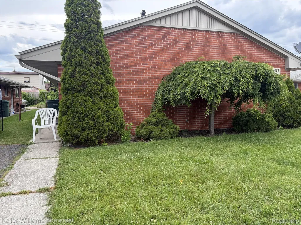 4178 Drouillard Street Lincoln Park City MI 48146