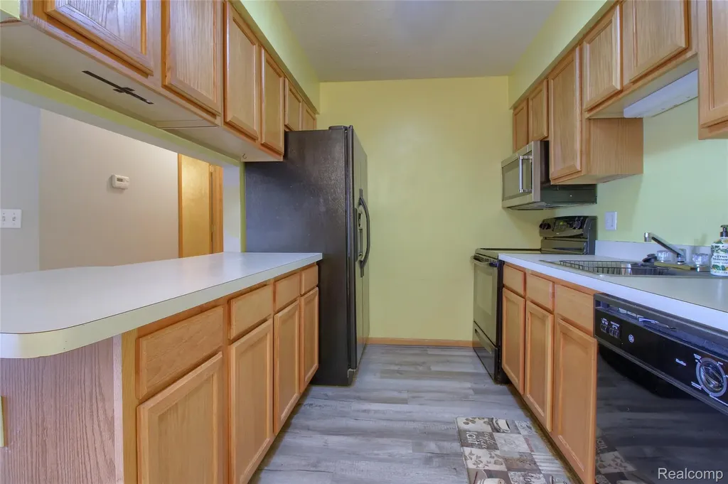 9743 Wildflower Court Van Buren Charter Township MI 48111