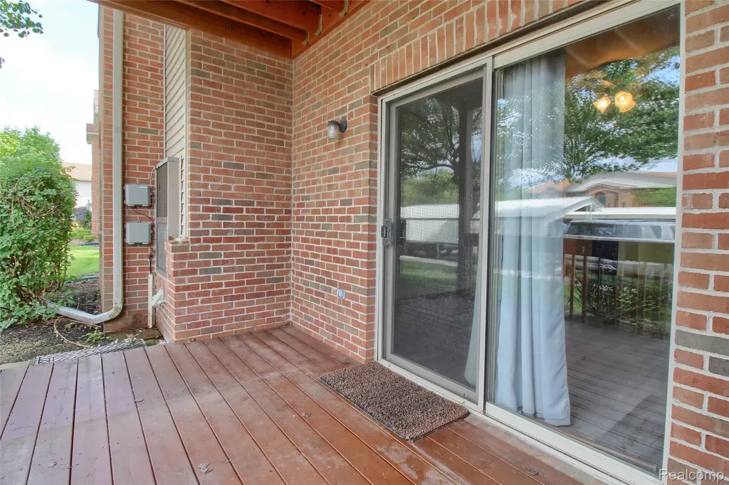 9743 Wildflower Court Van Buren Charter Township MI 48111