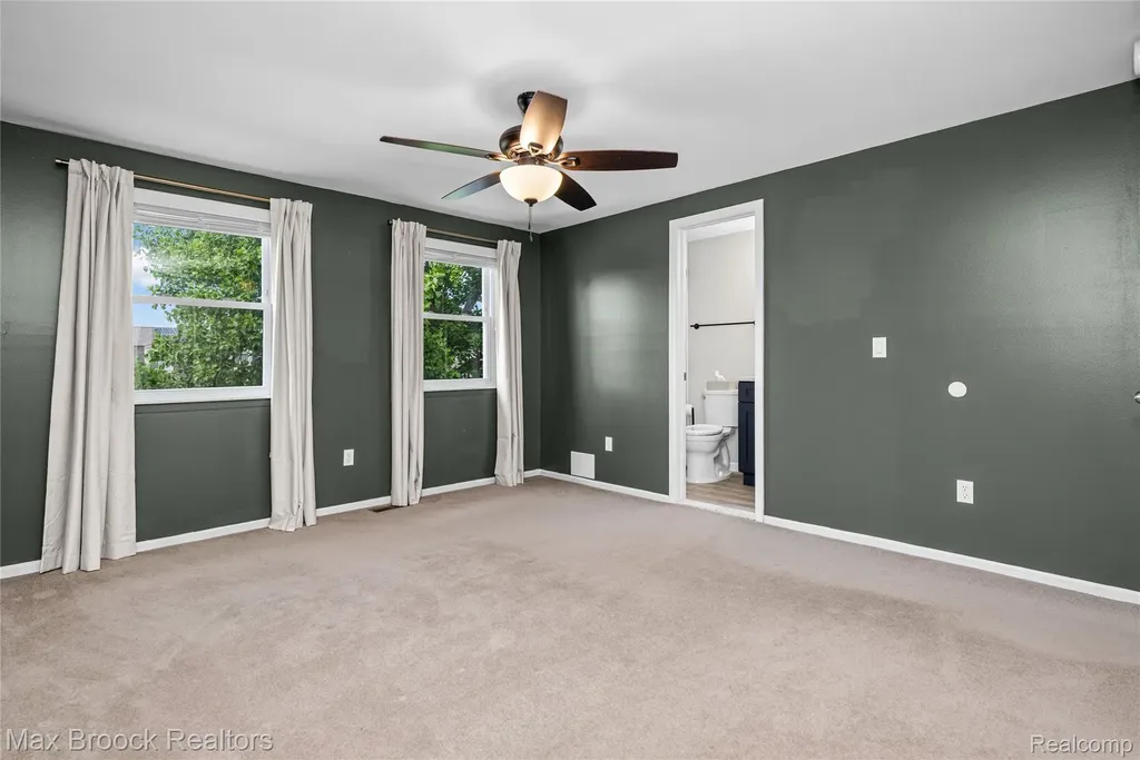 15490 Uthers Street Clinton Charter Township MI 48038