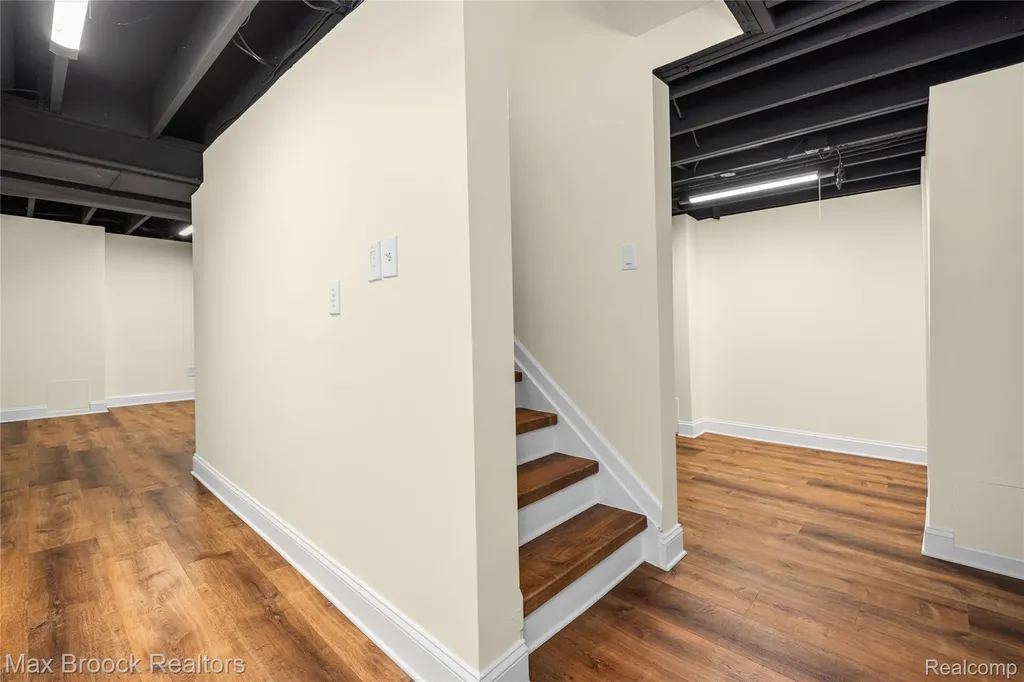 15490 Uthers Street Clinton Charter Township MI 48038