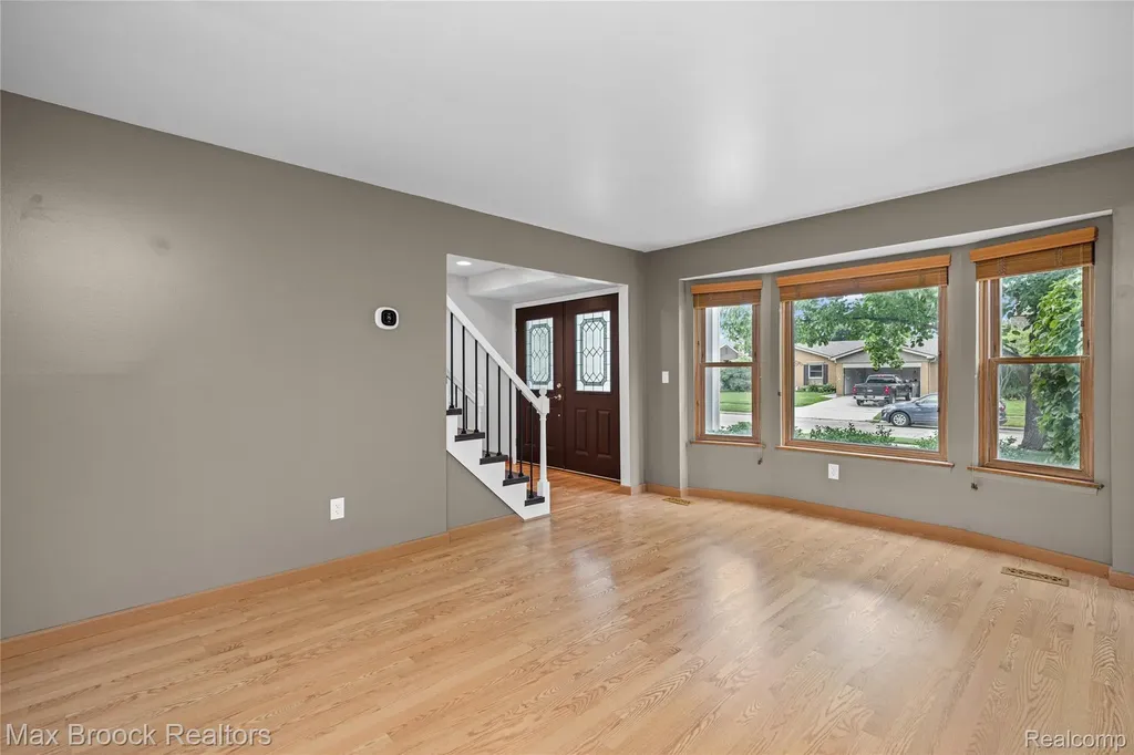 15490 Uthers Street Clinton Charter Township MI 48038