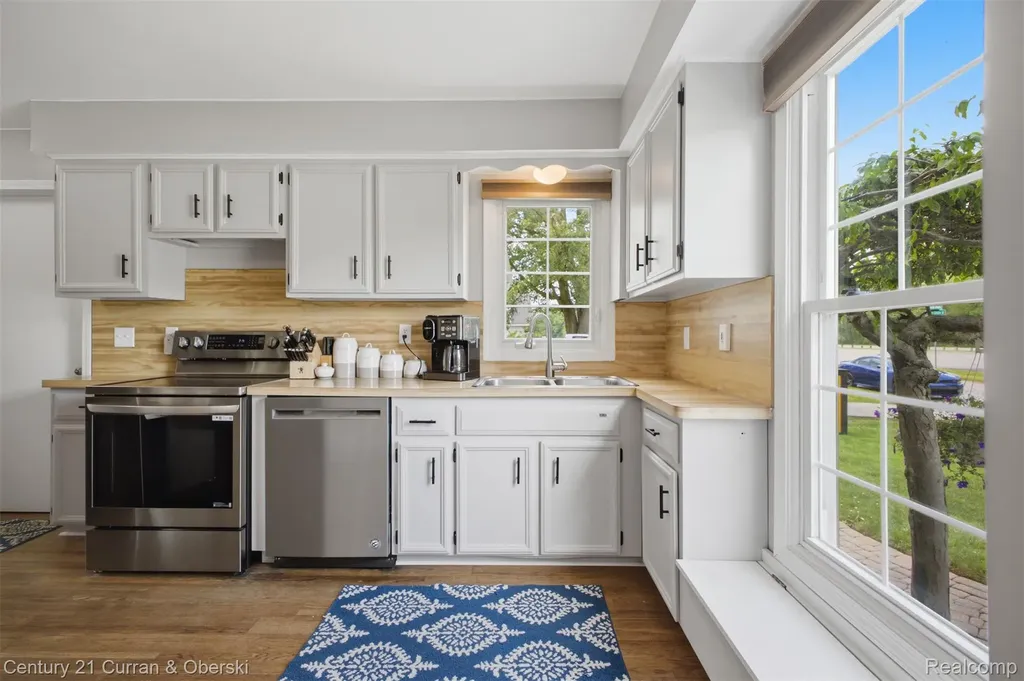 26560 Acacia Street Harrison Charter Township MI 48045
