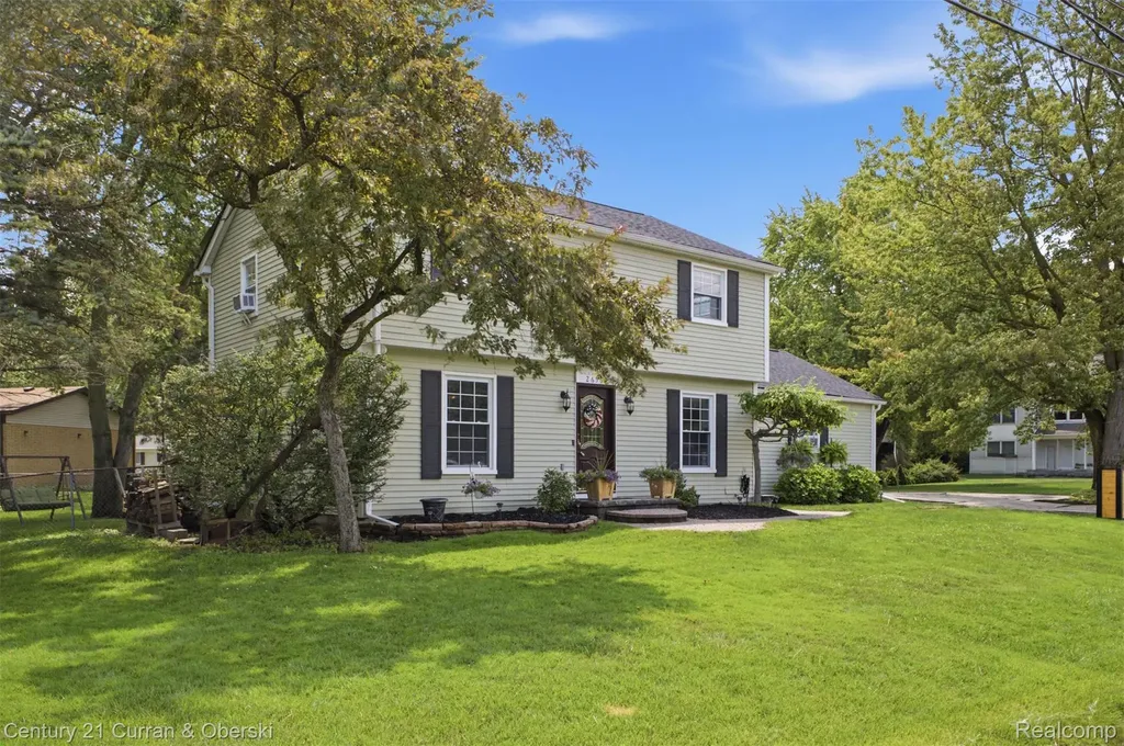 26560 Acacia Street Harrison Charter Township MI 48045