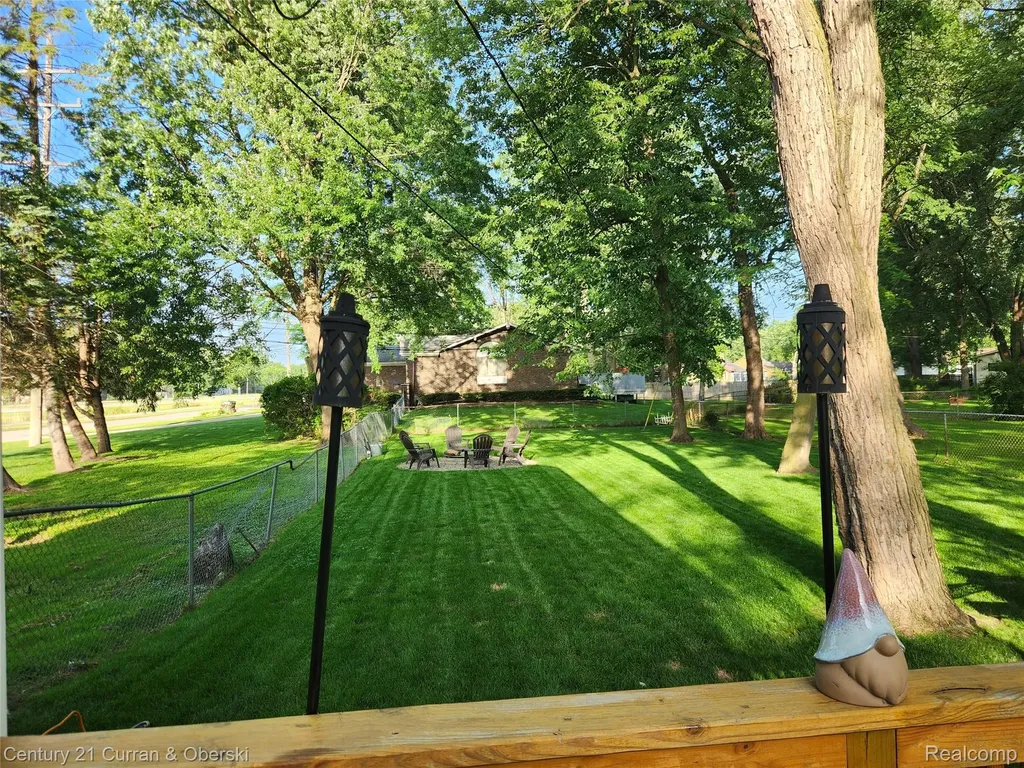 26560 Acacia Street Harrison Charter Township MI 48045