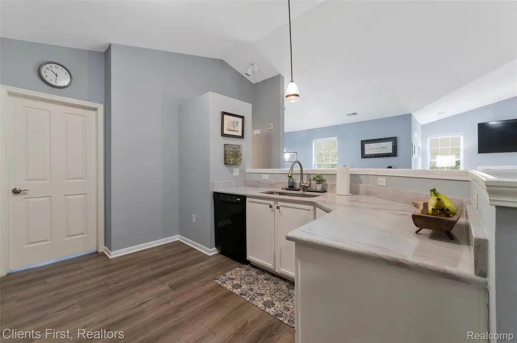 4208 Berkeley Avenue Canton Charter Township MI 48188