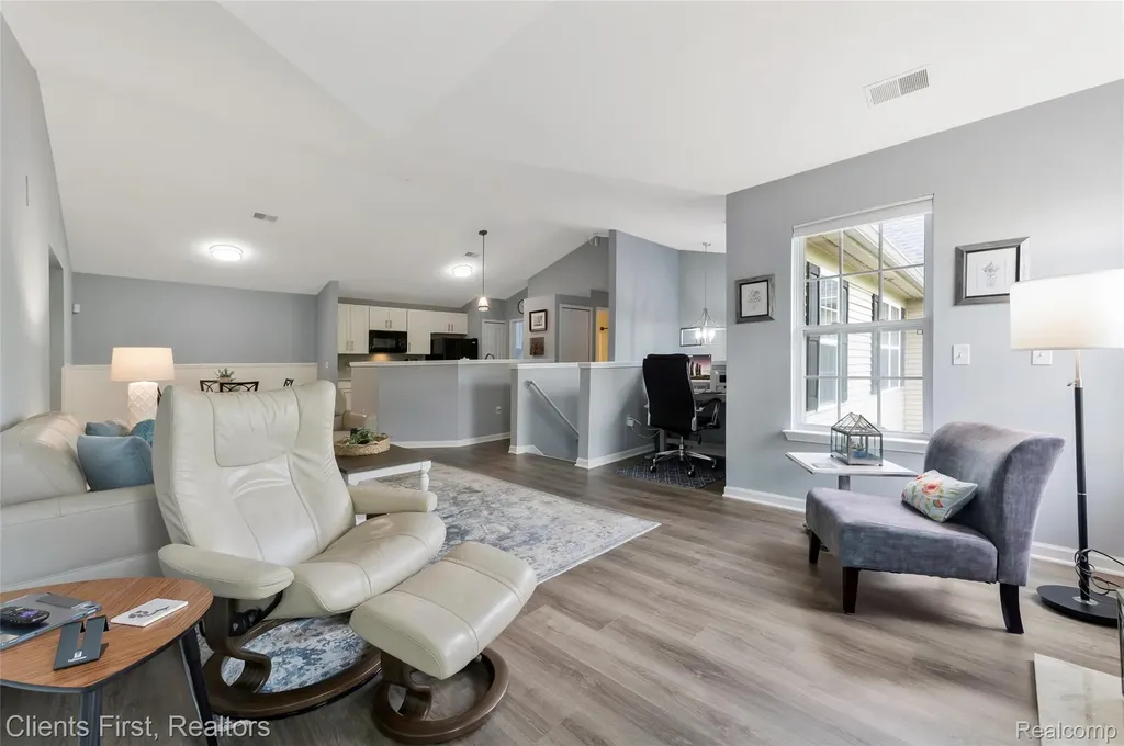 4208 Berkeley Avenue Canton Charter Township MI 48188