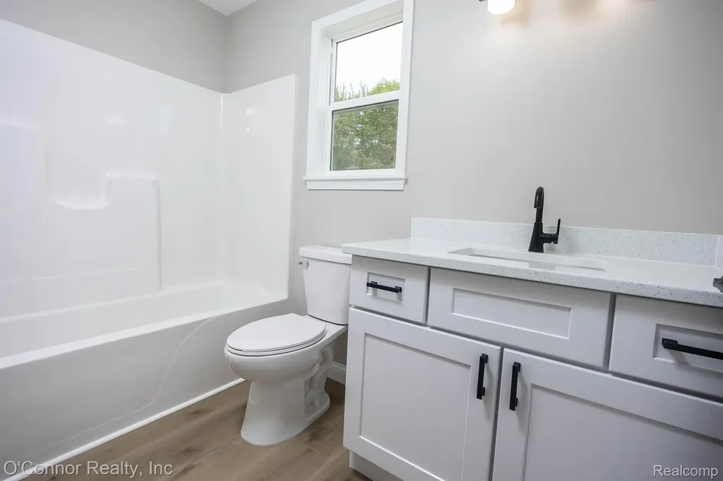 3834 Knapp Avenue Port Huron Charter Township MI 48060