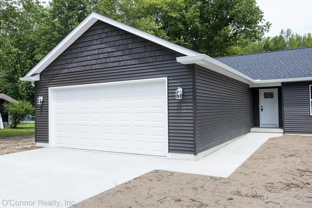 3834 Knapp Avenue Port Huron Charter Township MI 48060