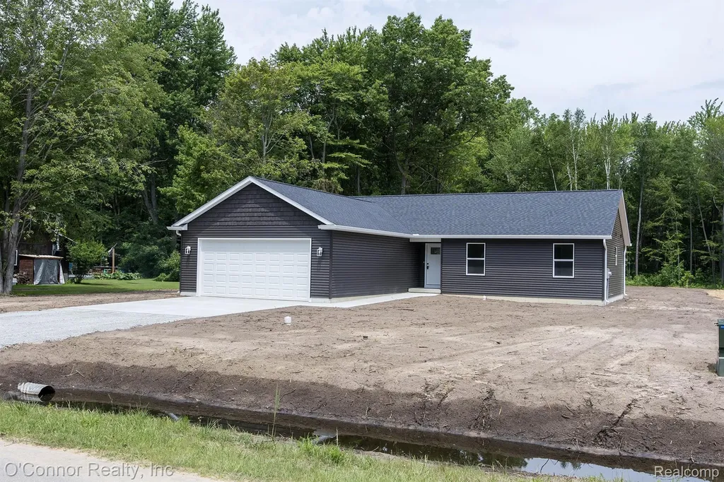 3834 Knapp Avenue Port Huron Charter Township MI 48060