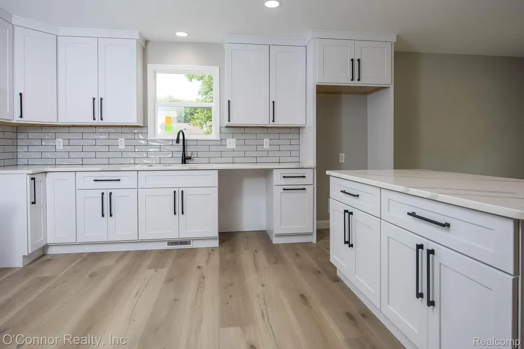 3834 Knapp Avenue Port Huron Charter Township MI 48060