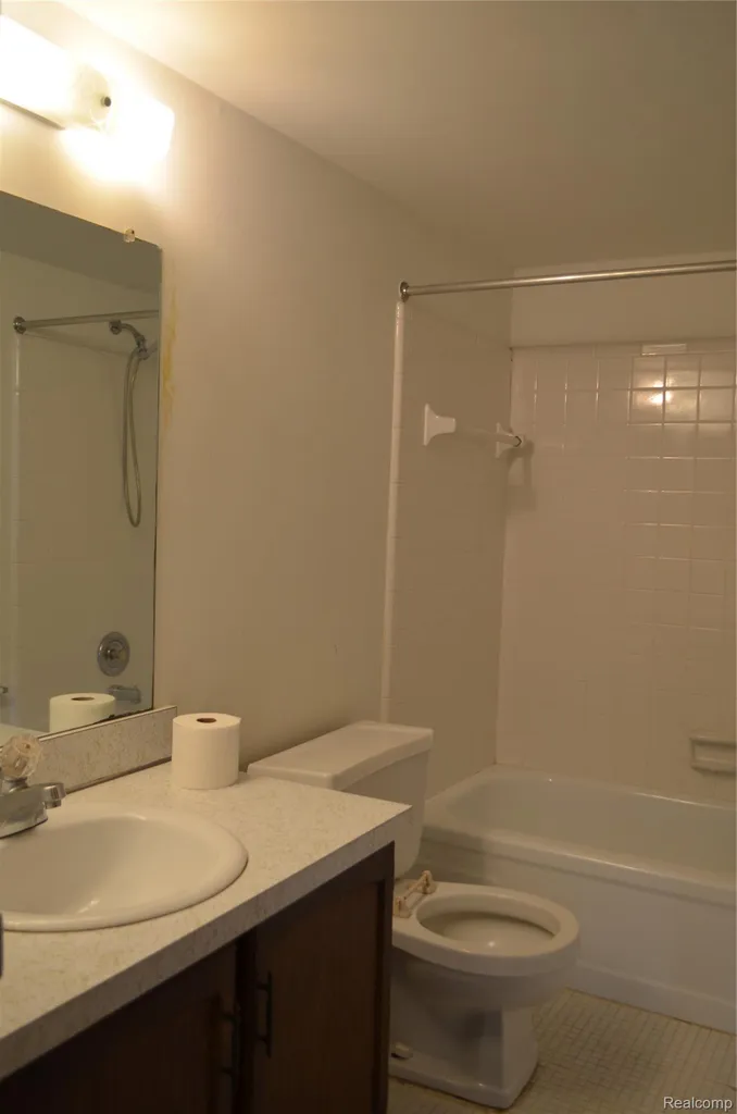 30789 Shiawassee Road Farmington City MI 48336
