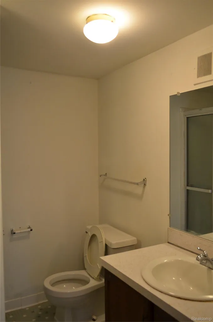 30789 Shiawassee Road Farmington City MI 48336