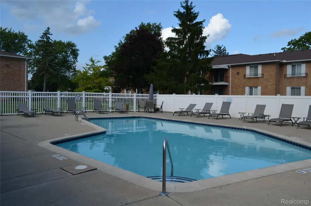 30789 Shiawassee Road Farmington City MI 48336