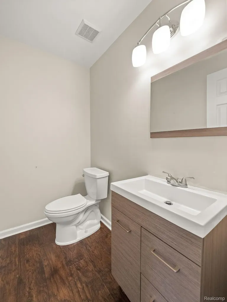 1428 Crescent Lane Rochester Hills City MI 48306