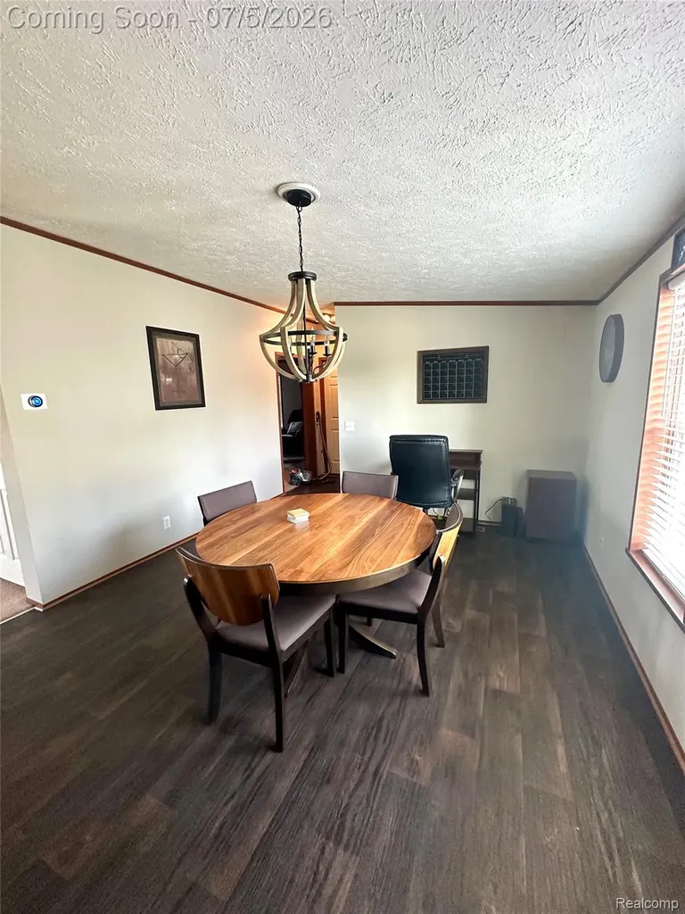 11211 Nearbrook Court Green Oak Township MI 48178