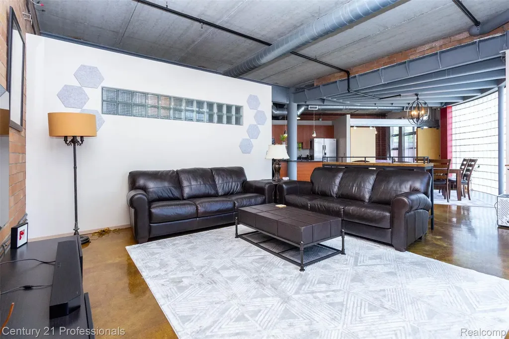 322 E Harrison Avenue Royal Oak City MI 48067